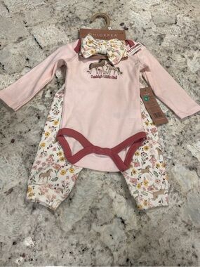 chick pea pink & cream Long-Sleeve Baby One-Piece Set with Floral horse Print